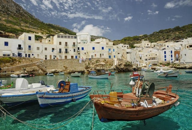 10 of the most beautiful places to visit in Italy, Sicily on GlablaGrasshopper.com