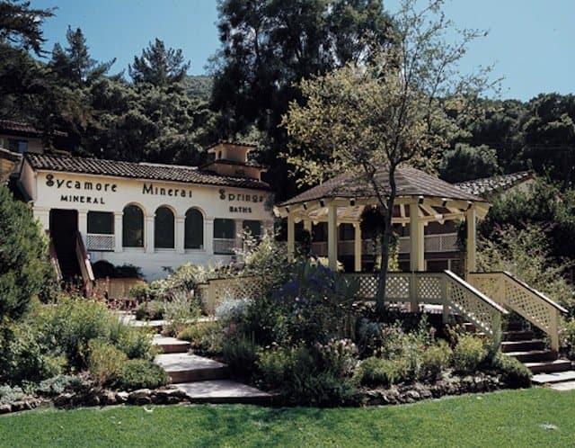 Romantic things to do in California - Sycamore Mineral Springs on GlobalGrasshopper.com